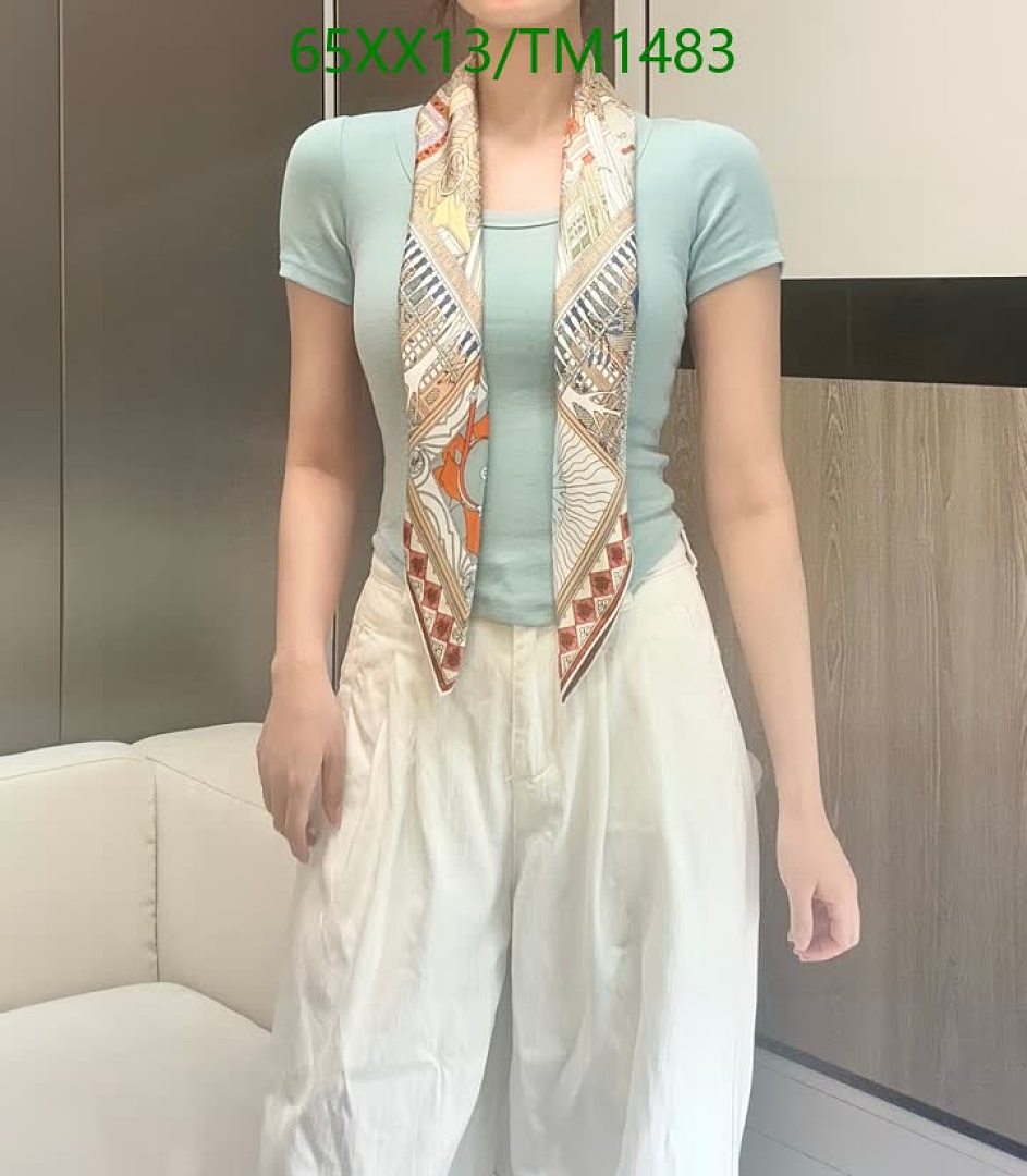 Hermes-Scarf Code: TM1483 $: 65USD