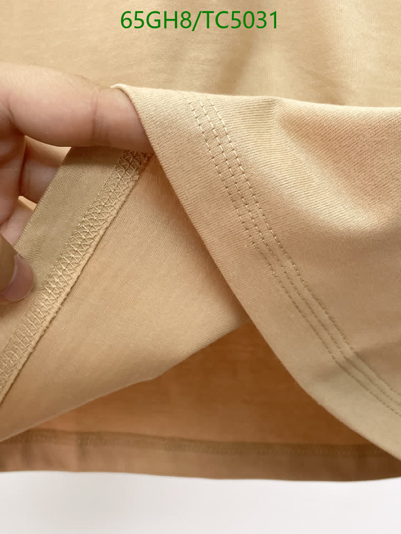 Burberry-Clothing Code: TC5031 $: 65USD
