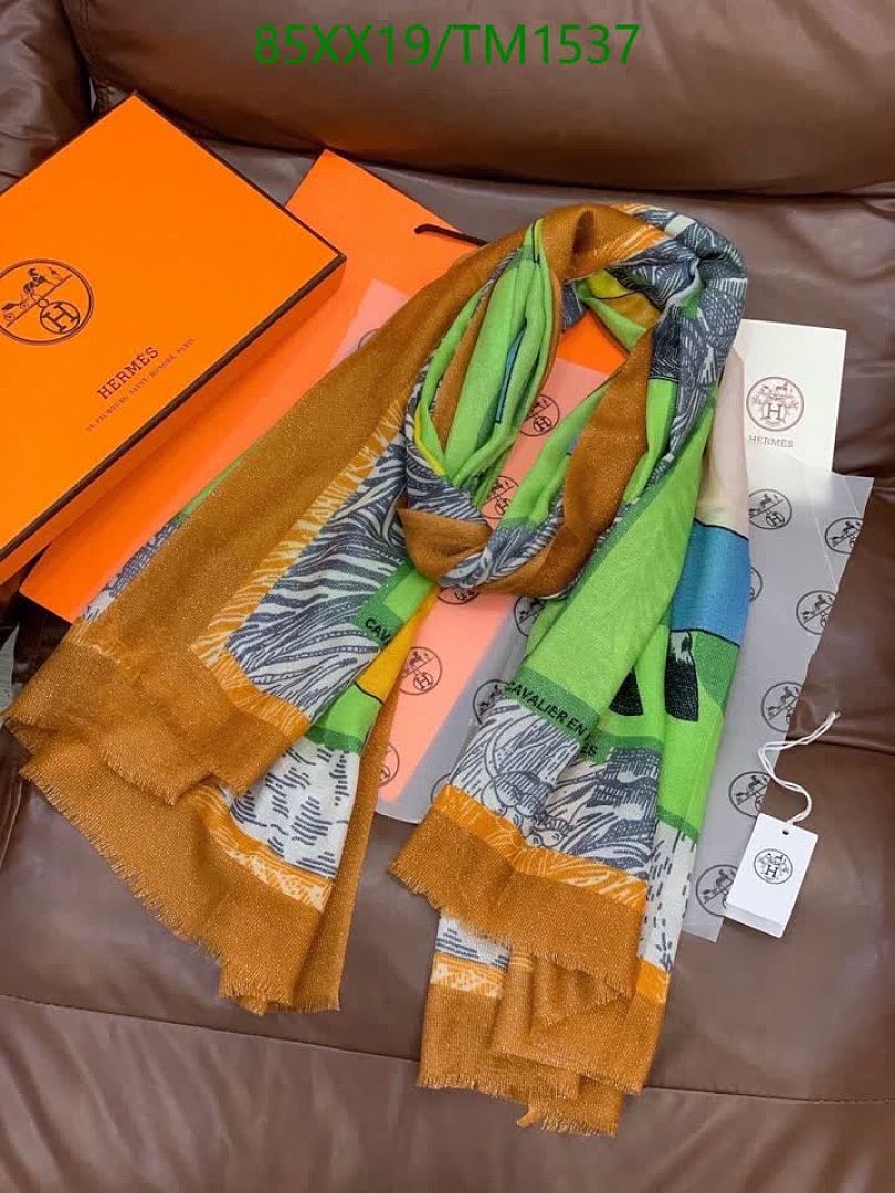 Hermes-Scarf Code: TM1537 $: 85USD