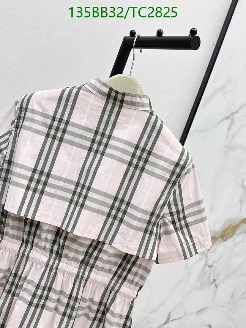 Burberry-Clothing Code: TC2825 $: 135USD