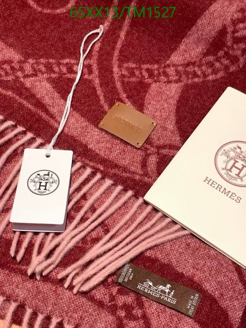 Hermes-Scarf Code: TM1527 $: 65USD