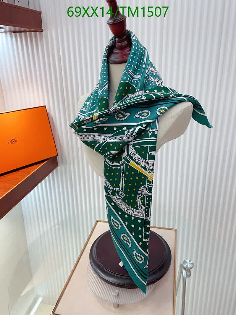 Hermes-Scarf Code: TM1507 $: 69USD