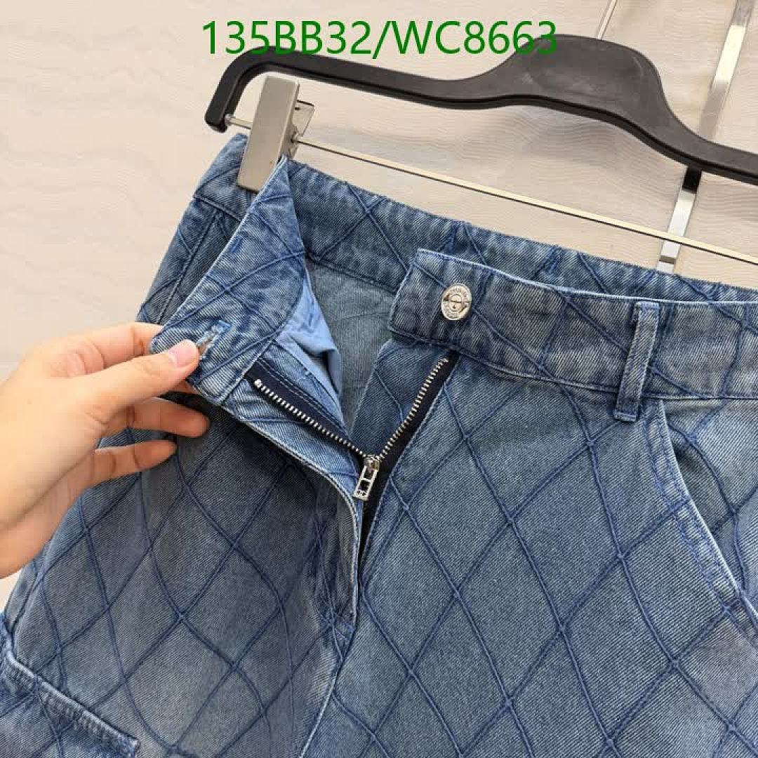Chanel-Clothing Code: WC8663 $: 135USD