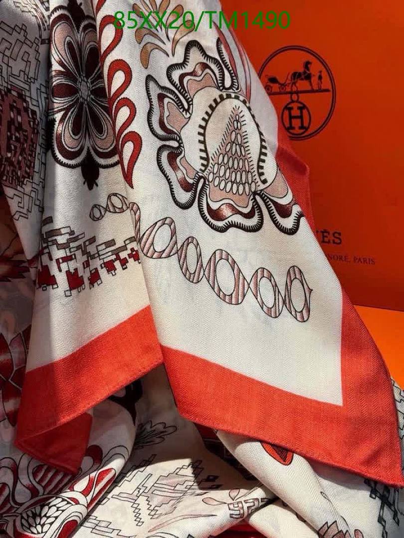 Hermes-Scarf Code: TM1490 $: 85USD