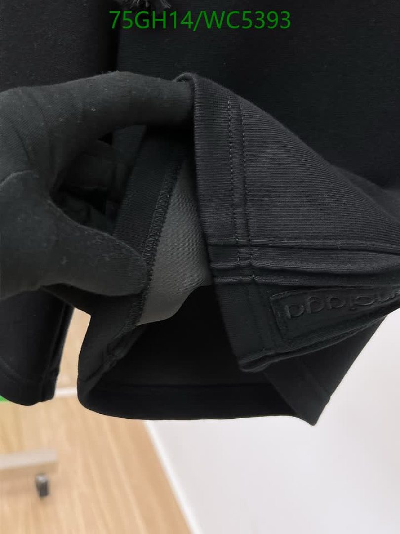 Balenciaga-Clothing Code: WC5393 $: 75USD