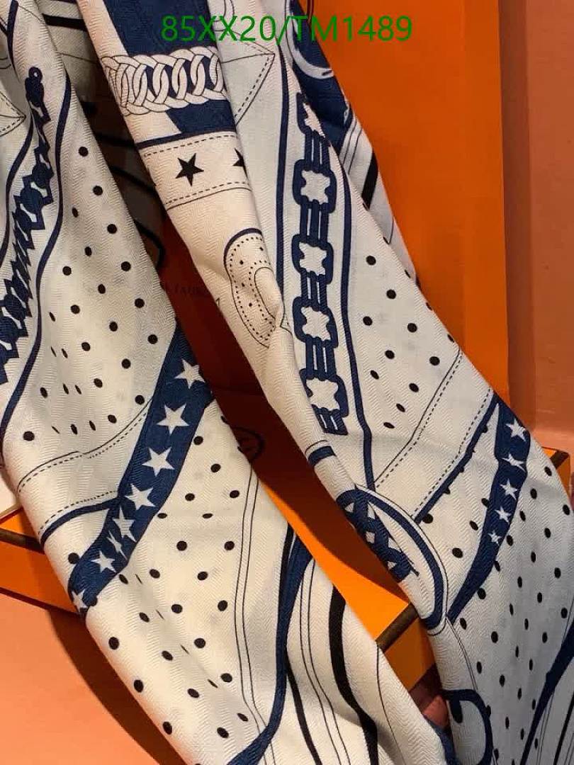 Hermes-Scarf Code: TM1489 $: 85USD