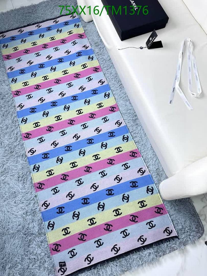 Chanel-Scarf Code: TM1376 $: 75USD