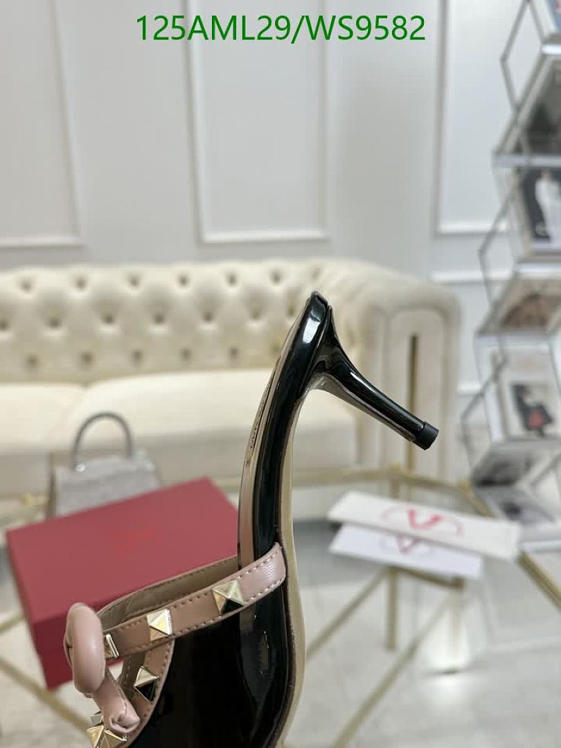 Valentino-Women Shoes Code: WS9582 $: 125USD