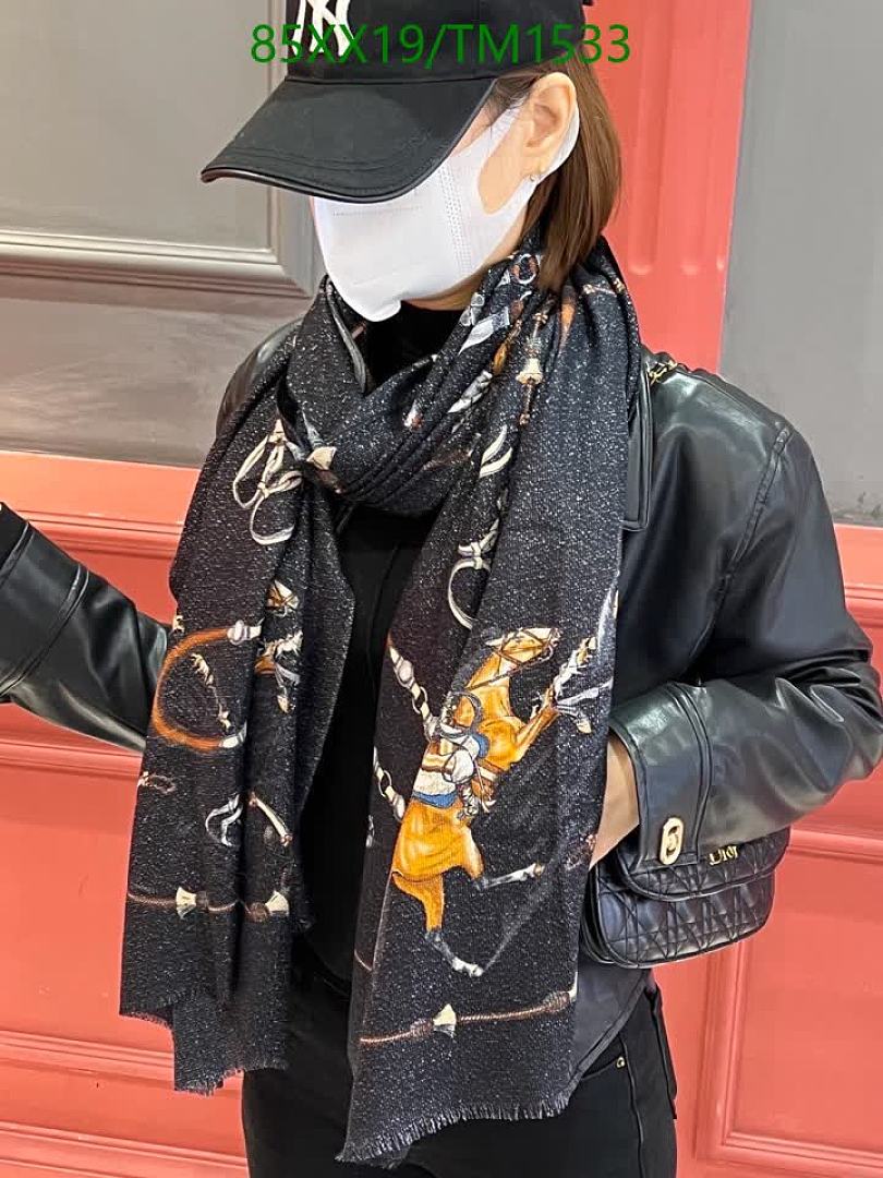 Hermes-Scarf Code: TM1533 $: 85USD