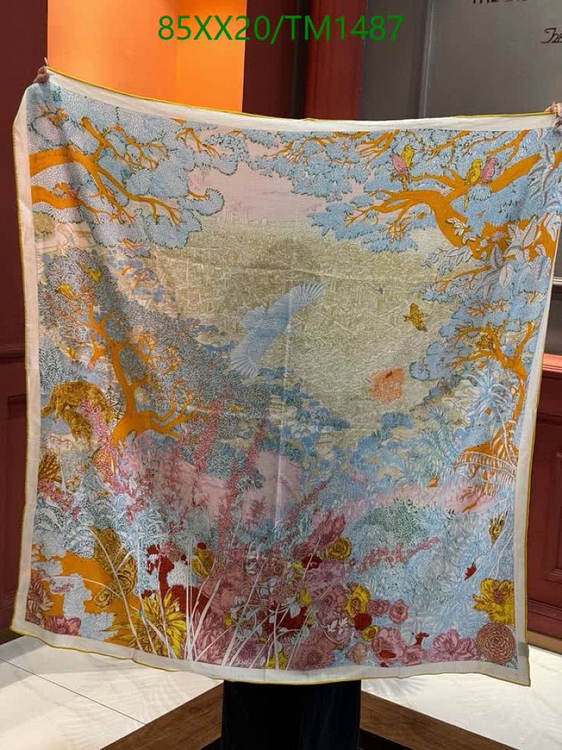 Hermes-Scarf Code: TM1487 $: 85USD