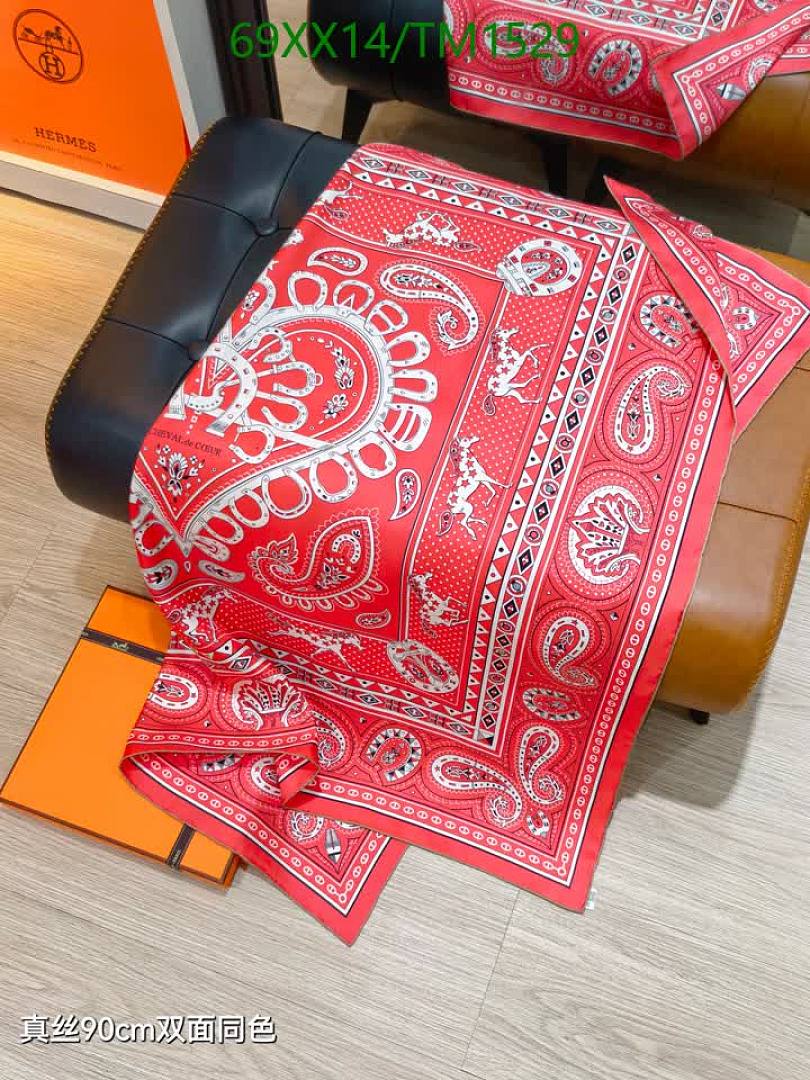 Hermes-Scarf Code: TM1529 $: 69USD