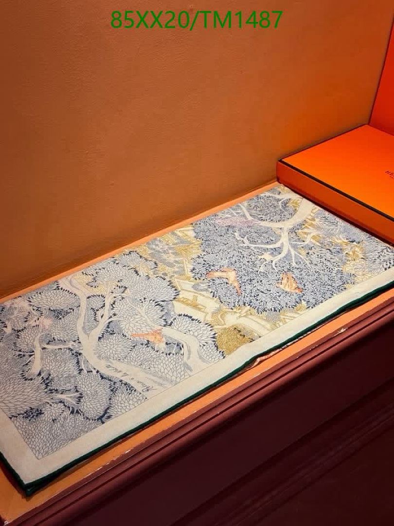 Hermes-Scarf Code: TM1487 $: 85USD