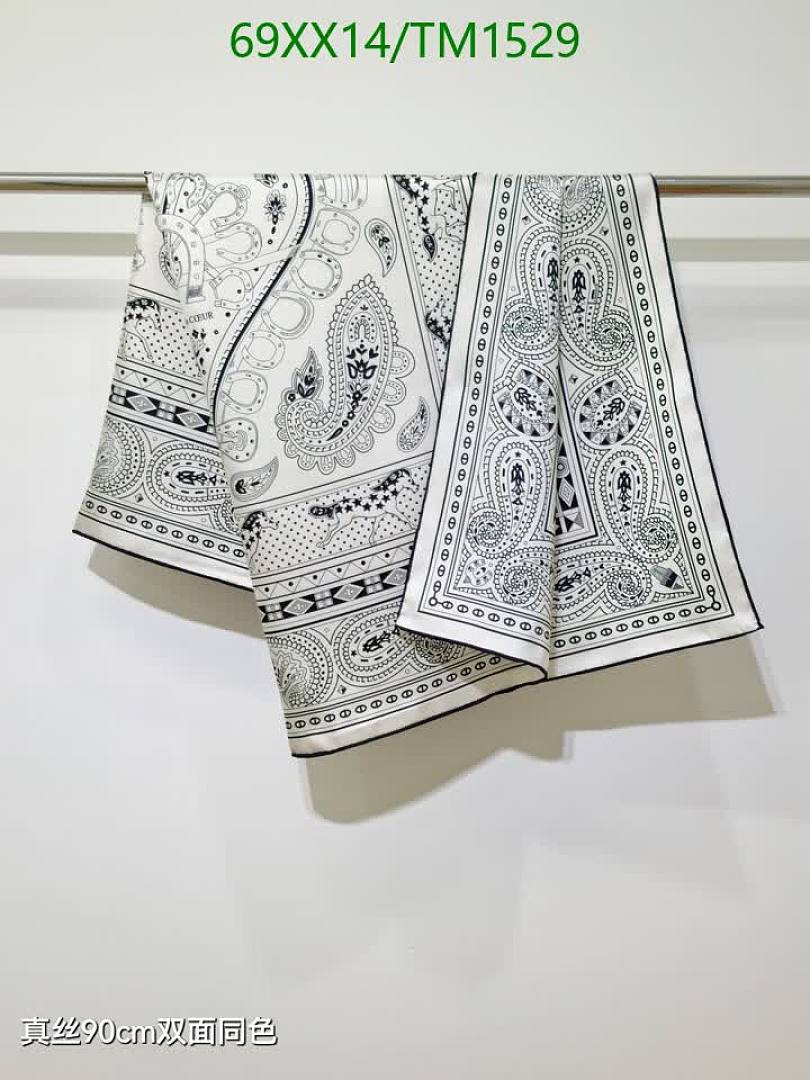 Hermes-Scarf Code: TM1529 $: 69USD
