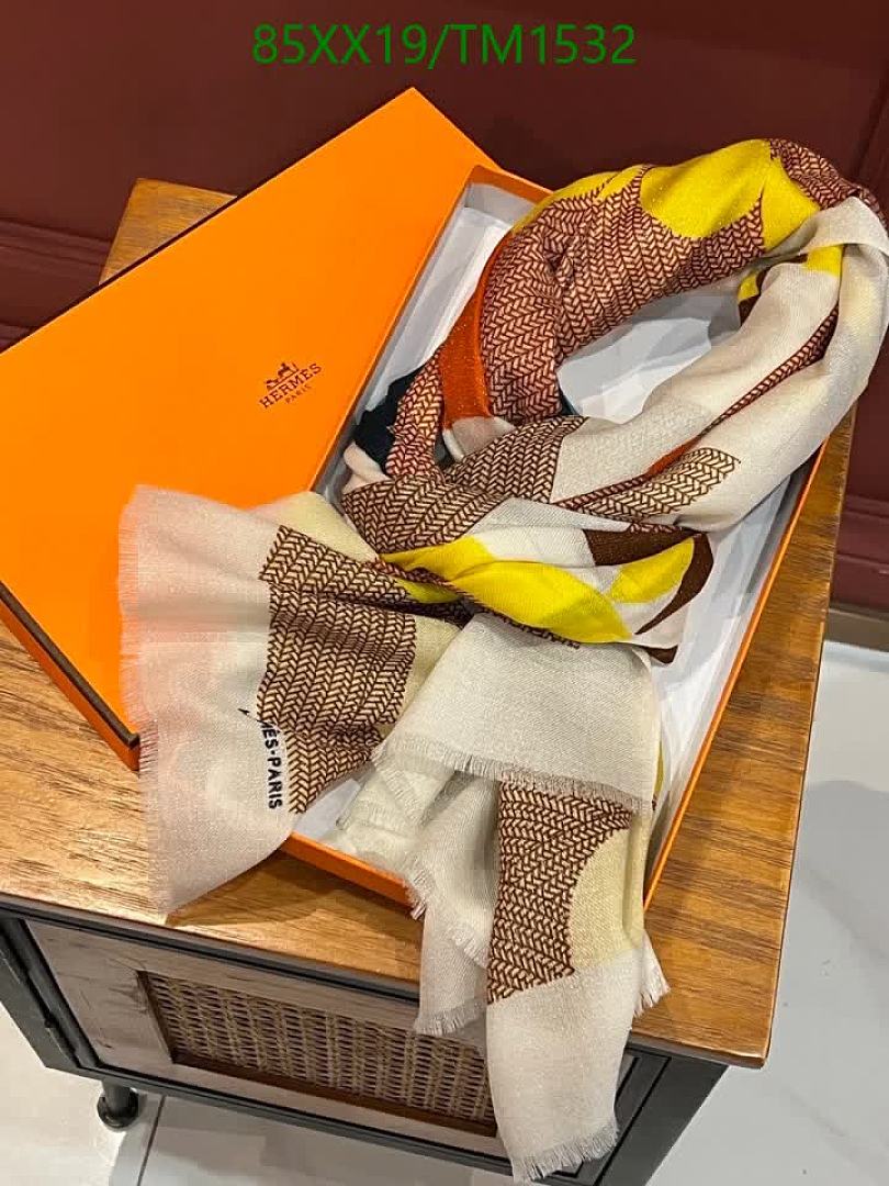 Hermes-Scarf Code: TM1532 $: 85USD