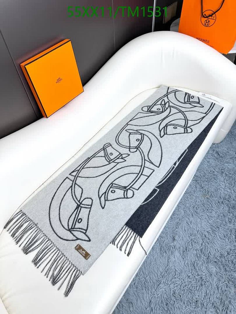 Hermes-Scarf Code: TM1531 $: 55USD