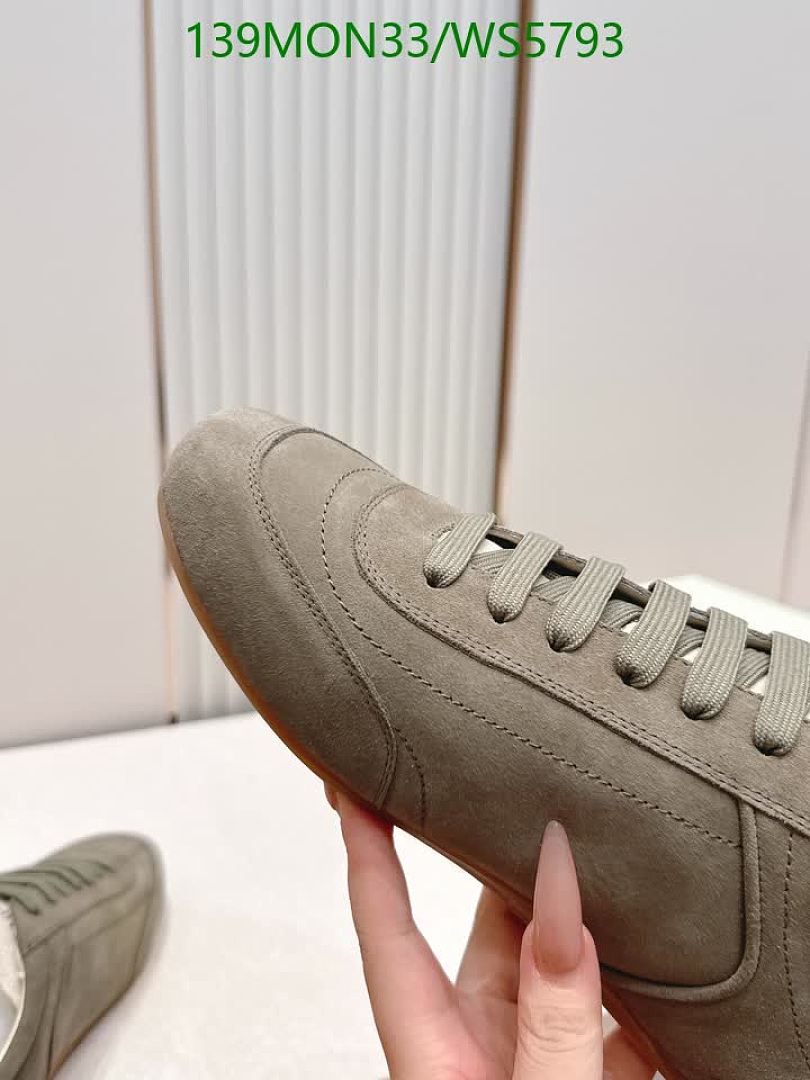 Burberry-Women Shoes Code: WS5793 $: 139USD