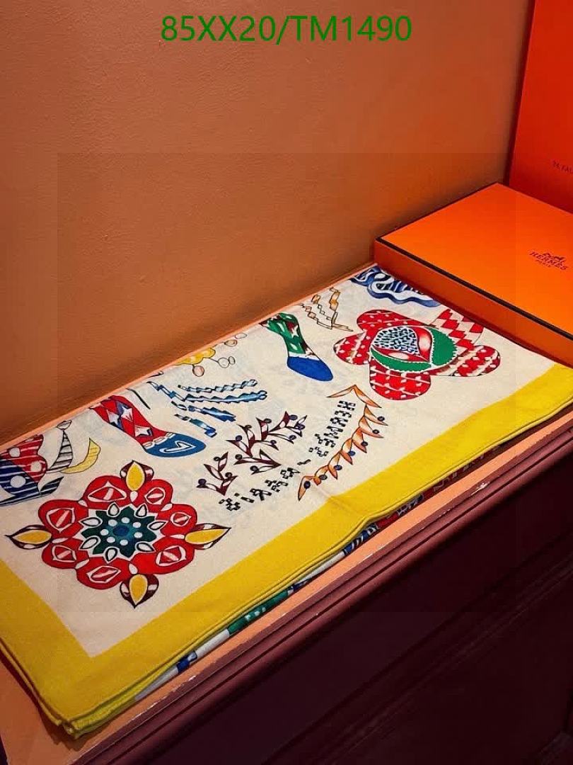 Hermes-Scarf Code: TM1490 $: 85USD
