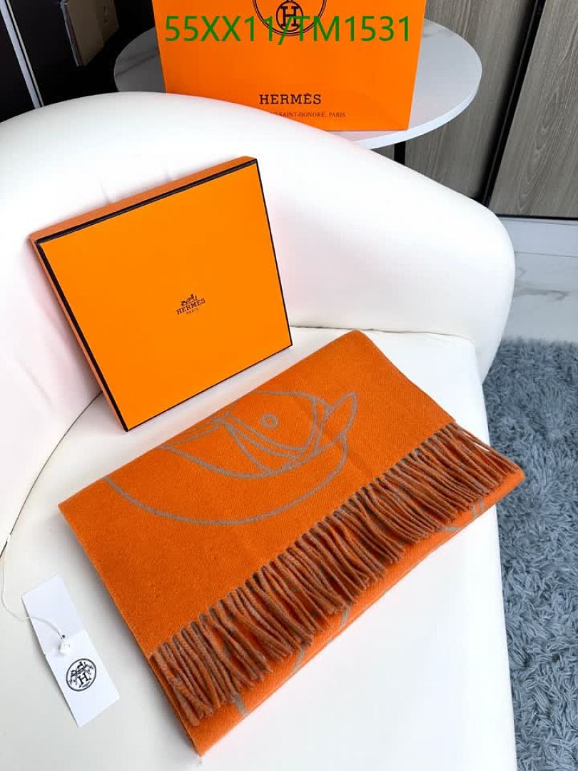 Hermes-Scarf Code: TM1531 $: 55USD