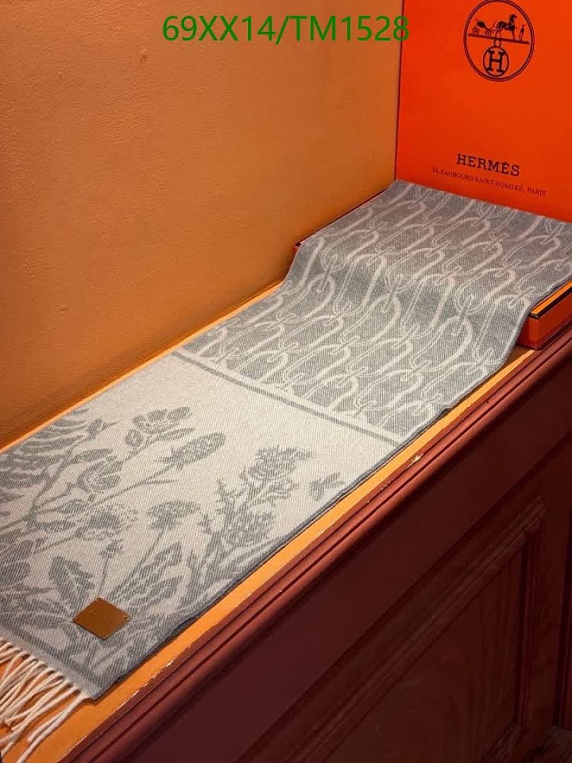 Hermes-Scarf Code: TM1528 $: 69USD