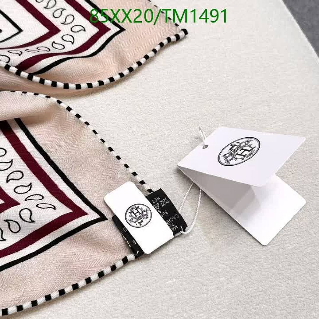 Hermes-Scarf Code: TM1491 $: 85USD