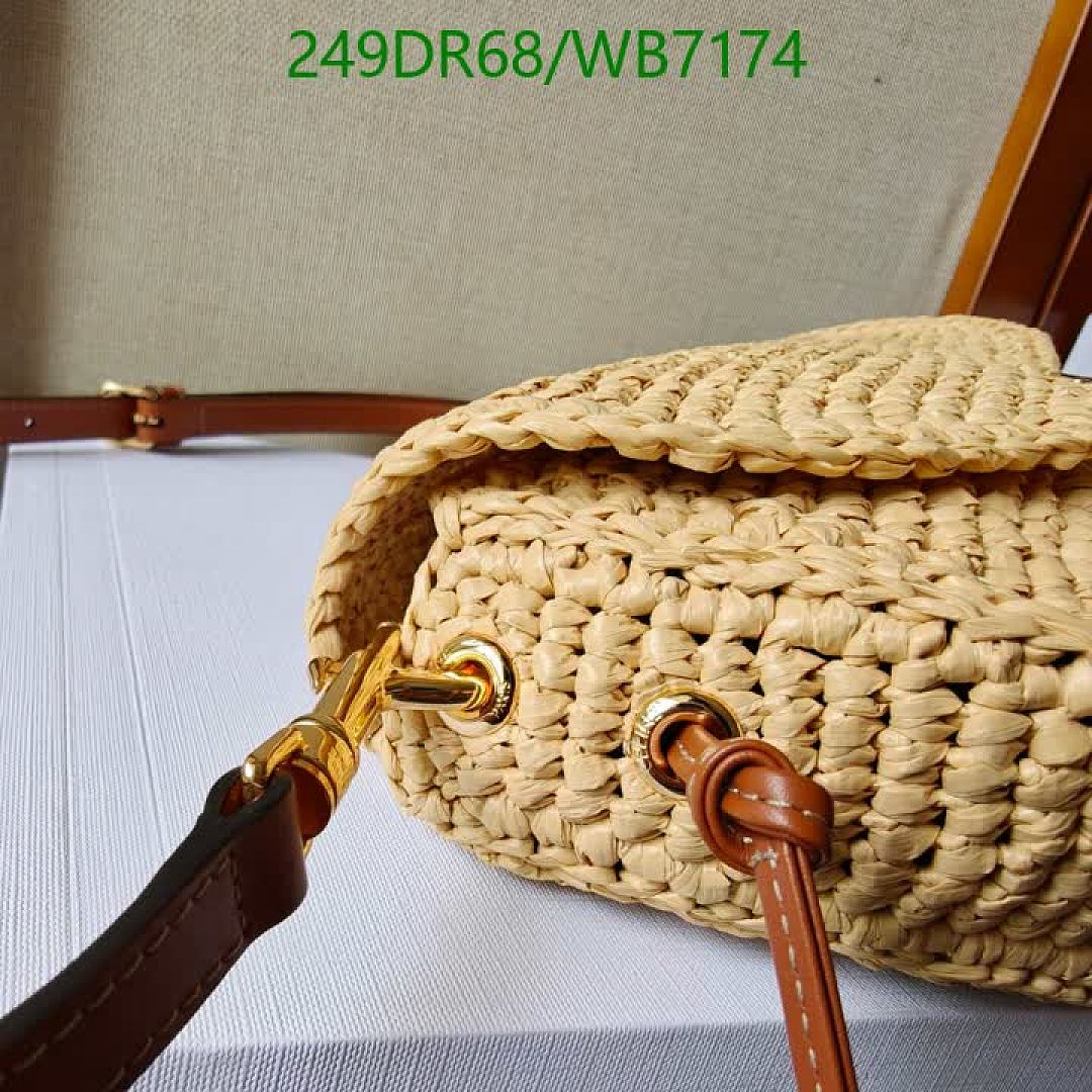 Celine-Bag-Mirror Quality Code: WB7174 $: 249USD