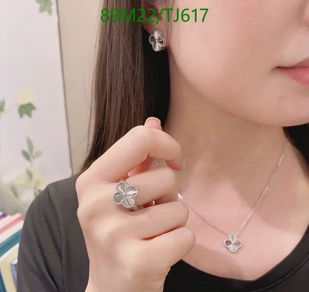 Van Cleef & Arpels-Jewelry Code: TJ617 $: 89USD
