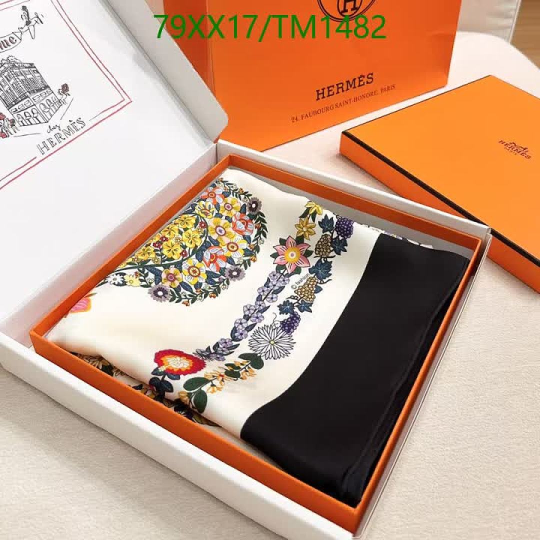 Hermes-Scarf Code: TM1482 $: 79USD