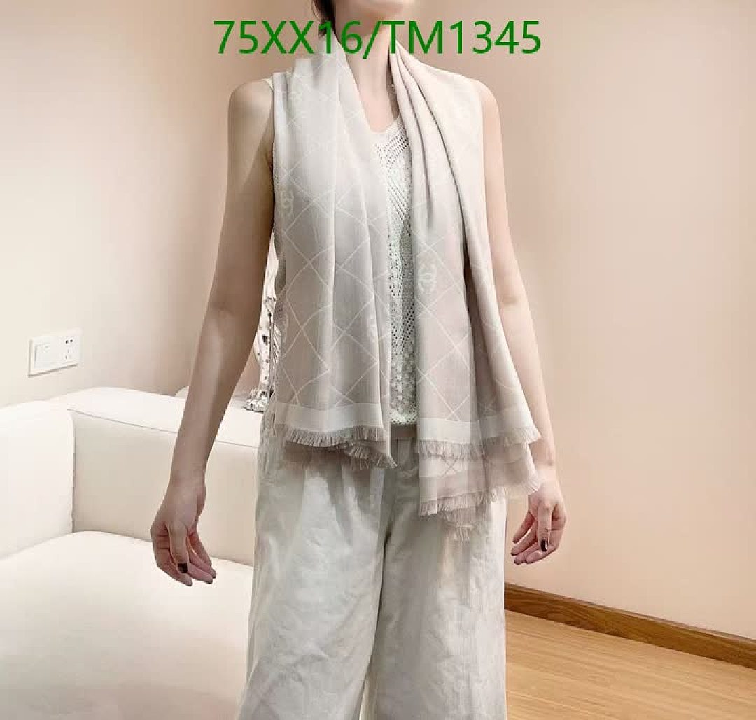 Chanel-Scarf Code: TM1345 $: 75USD