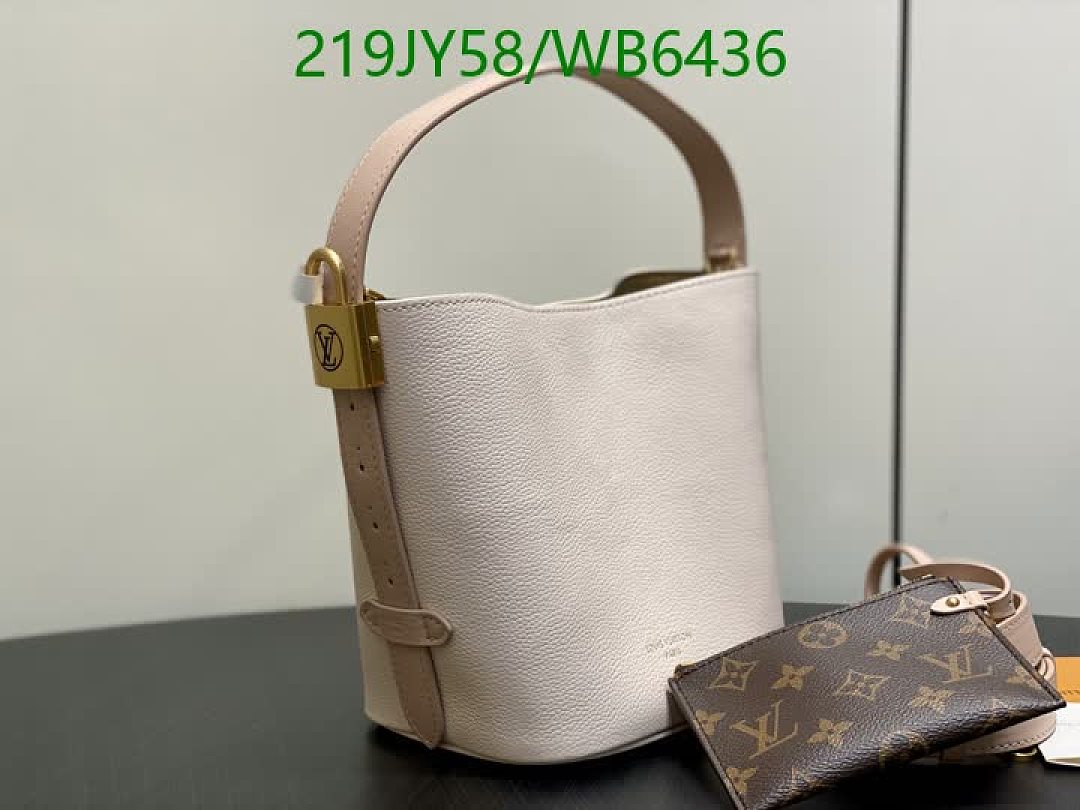 LV-Bag-Mirror Quality Code: WB6436 $: 219USD