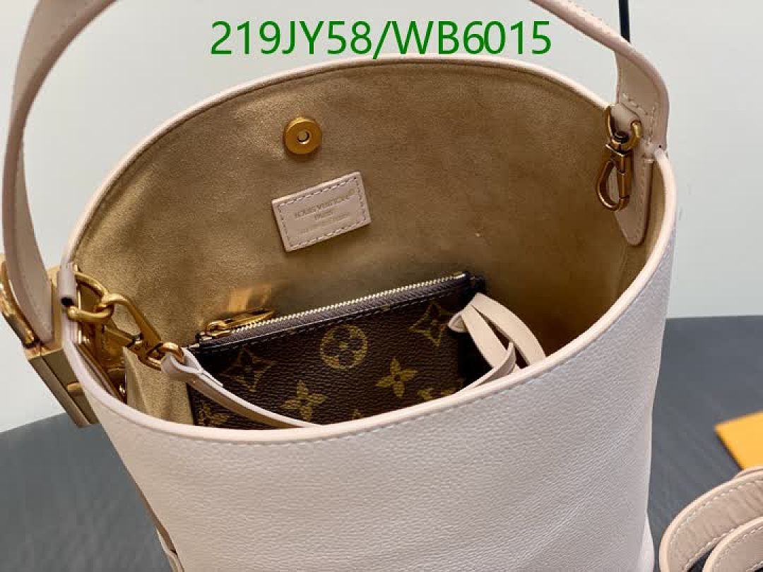 LV-Bag-Mirror Quality Code: WB6015 $: 219USD