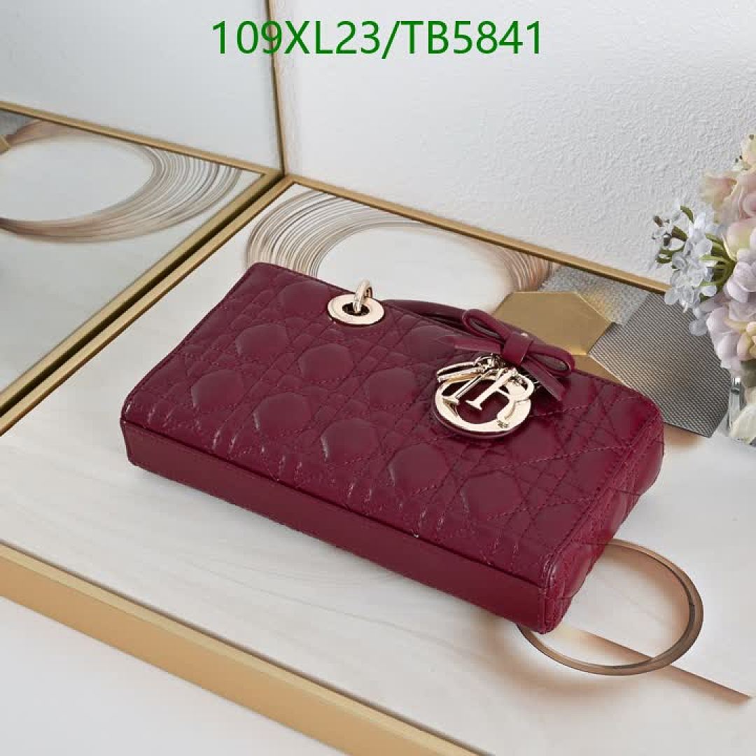 Dior-Bag-4A Quality Code: TB5841 $: 109USD