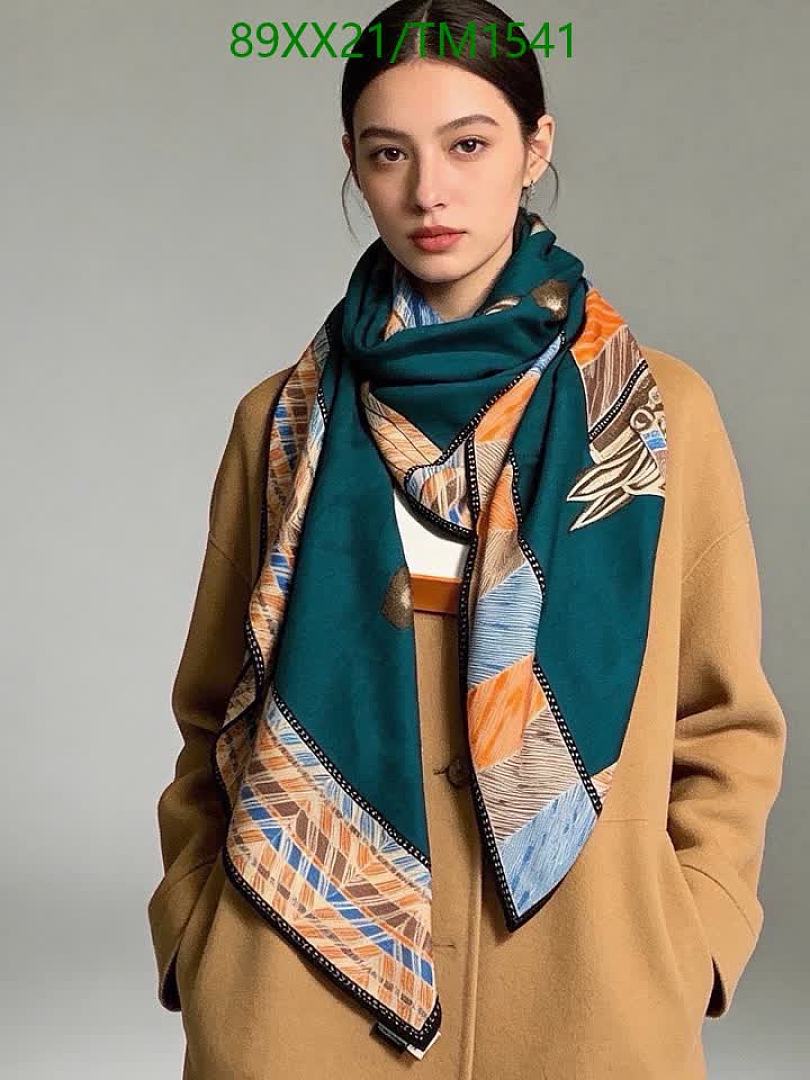 Hermes-Scarf Code: TM1541 $: 89USD