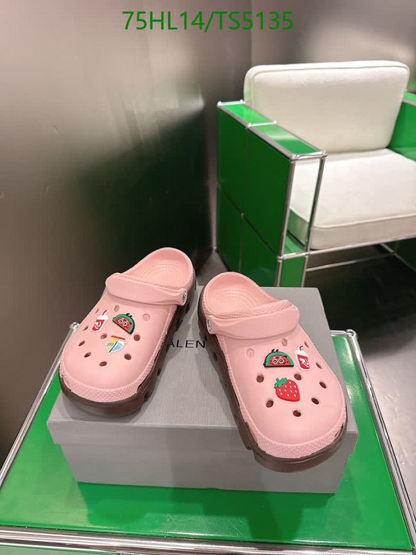 Balenciaga-Women Shoes Code: TS5135 $: 75USD