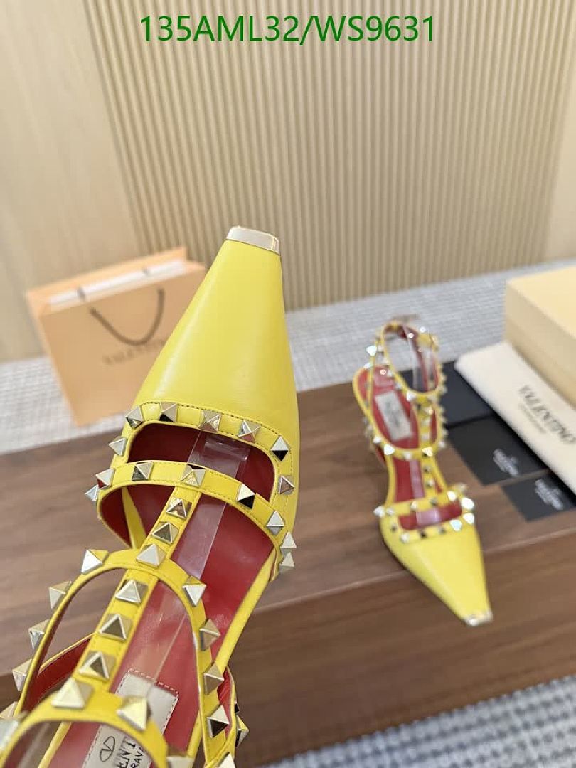 Valentino-Women Shoes Code: WS9631 $: 135USD