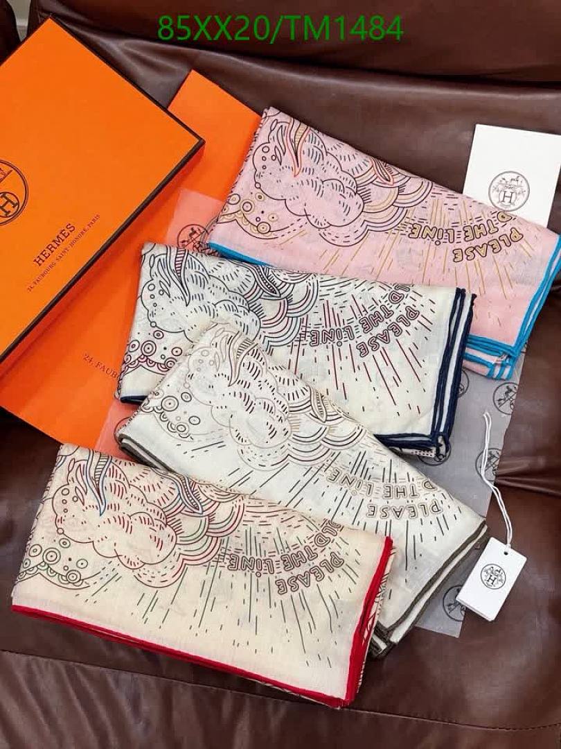Hermes-Scarf Code: TM1484 $: 85USD