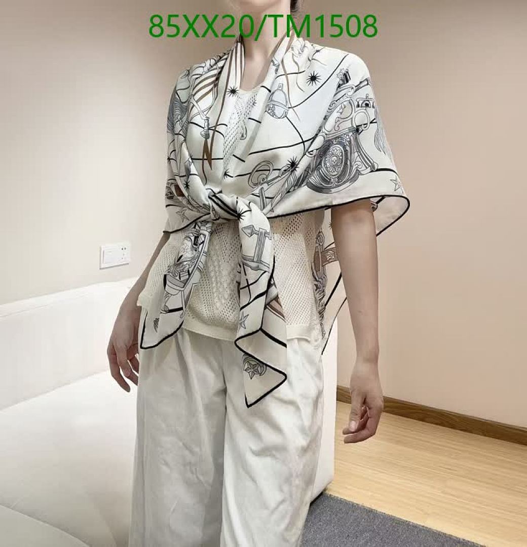 Hermes-Scarf Code: TM1508 $: 85USD