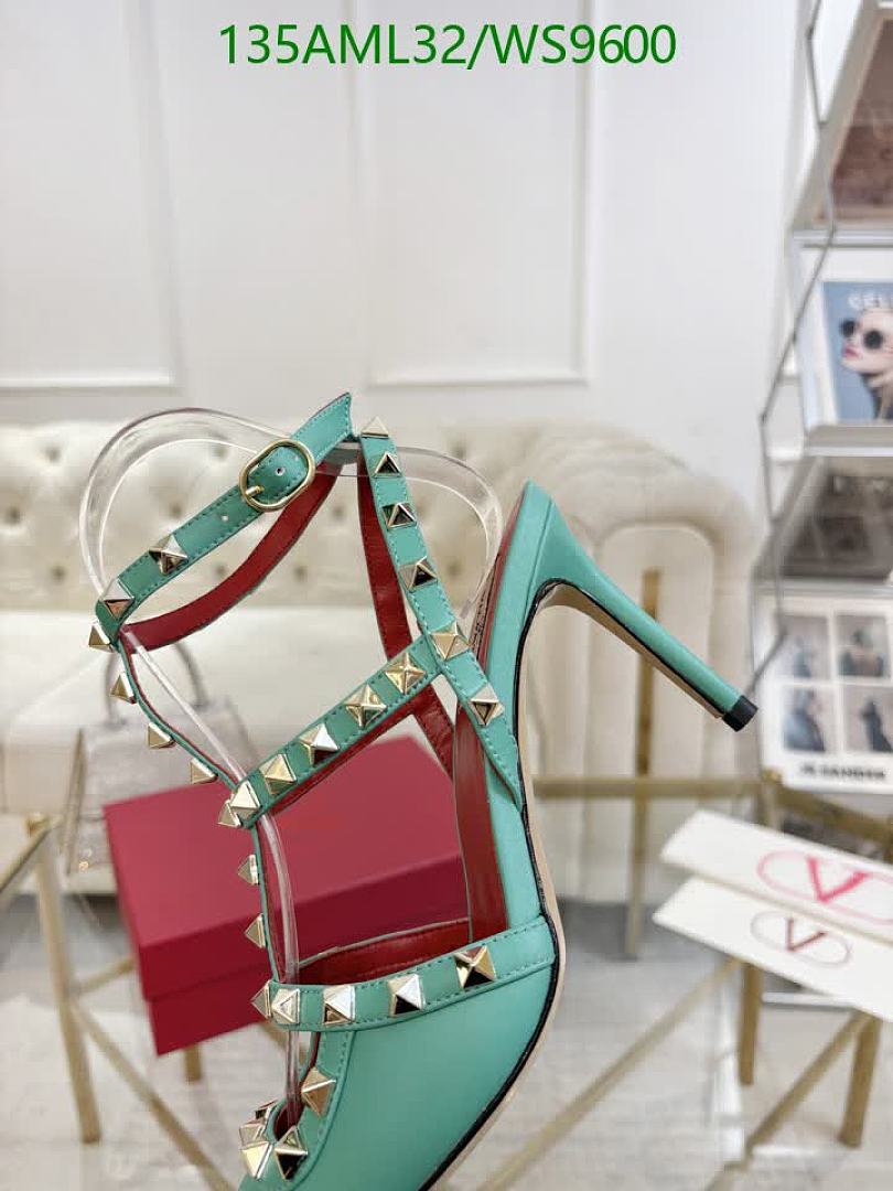 Valentino-Women Shoes Code: WS9600 $: 135USD