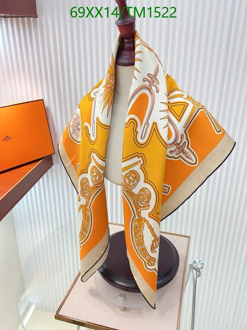 Hermes-Scarf Code: TM1522 $: 69USD
