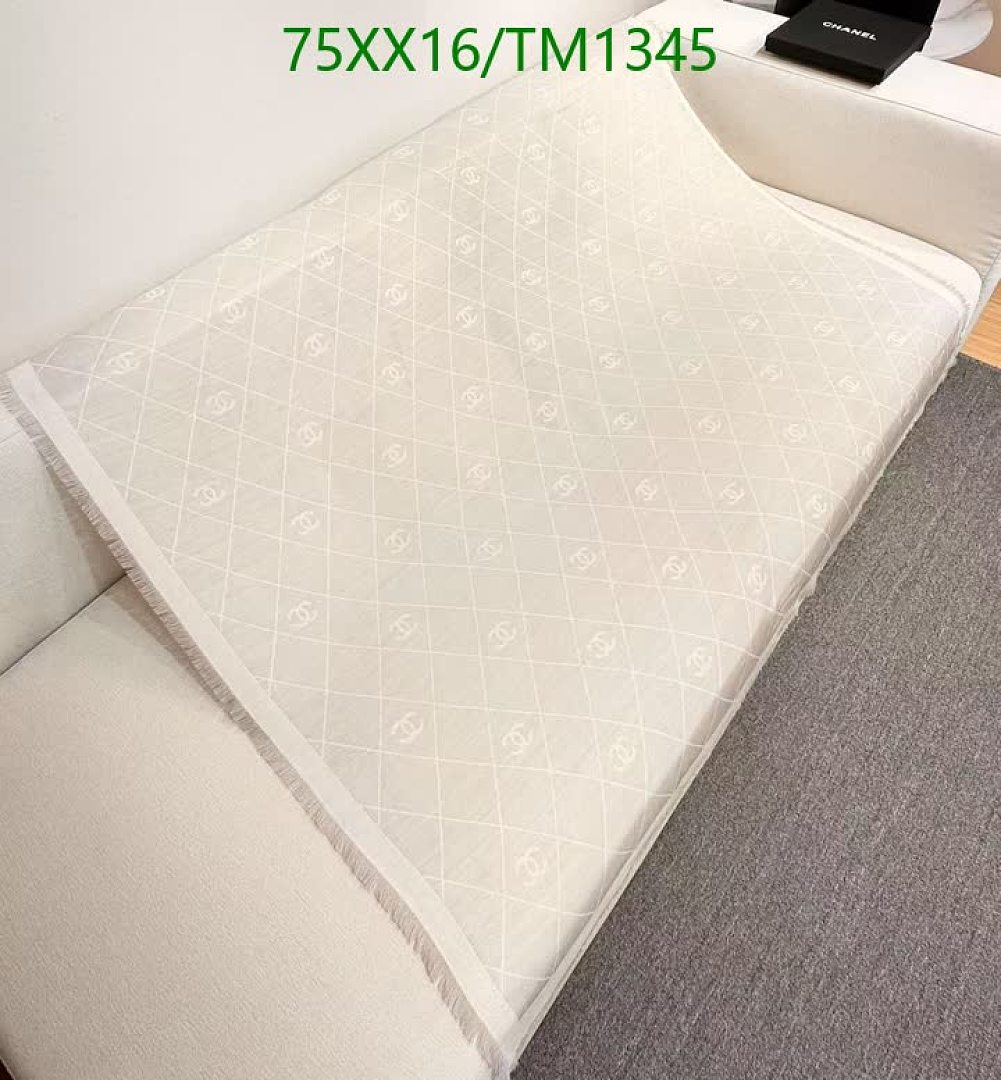 Chanel-Scarf Code: TM1345 $: 75USD