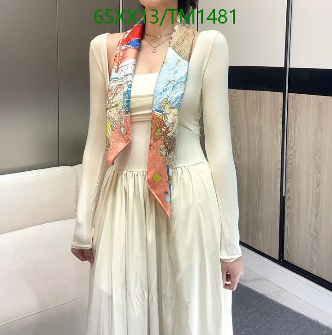 Hermes-Scarf Code: TM1481 $: 65USD