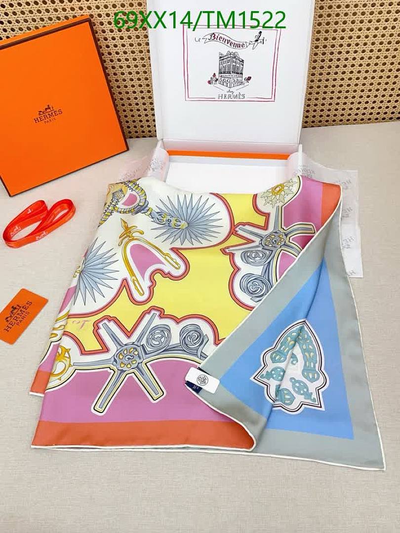 Hermes-Scarf Code: TM1522 $: 69USD