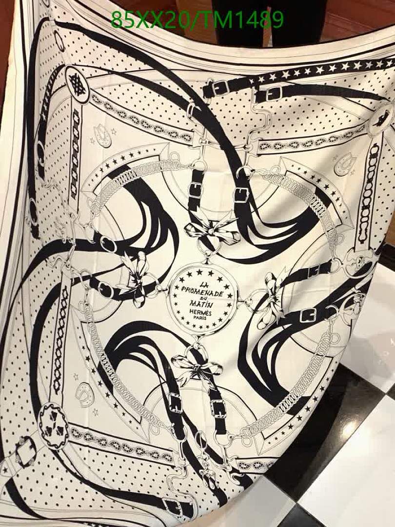 Hermes-Scarf Code: TM1489 $: 85USD