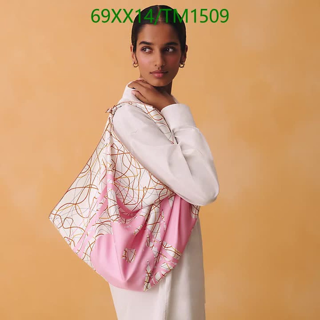 Hermes-Scarf Code: TM1509 $: 69USD