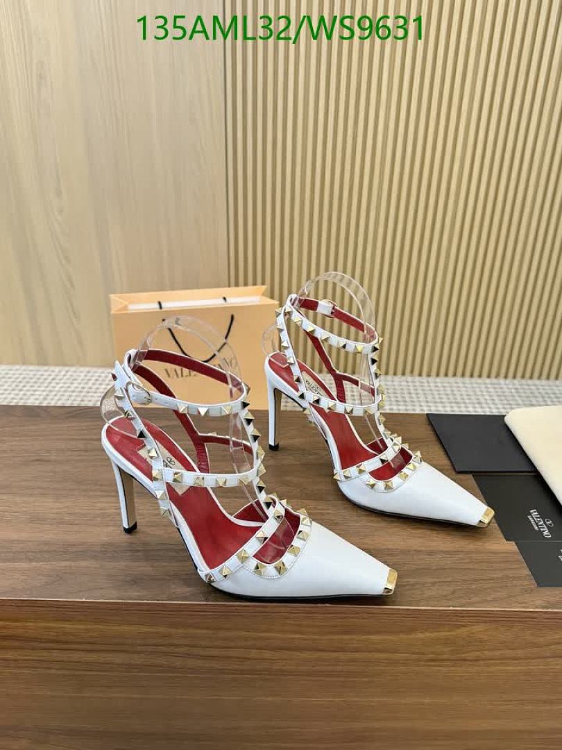 Valentino-Women Shoes Code: WS9631 $: 135USD