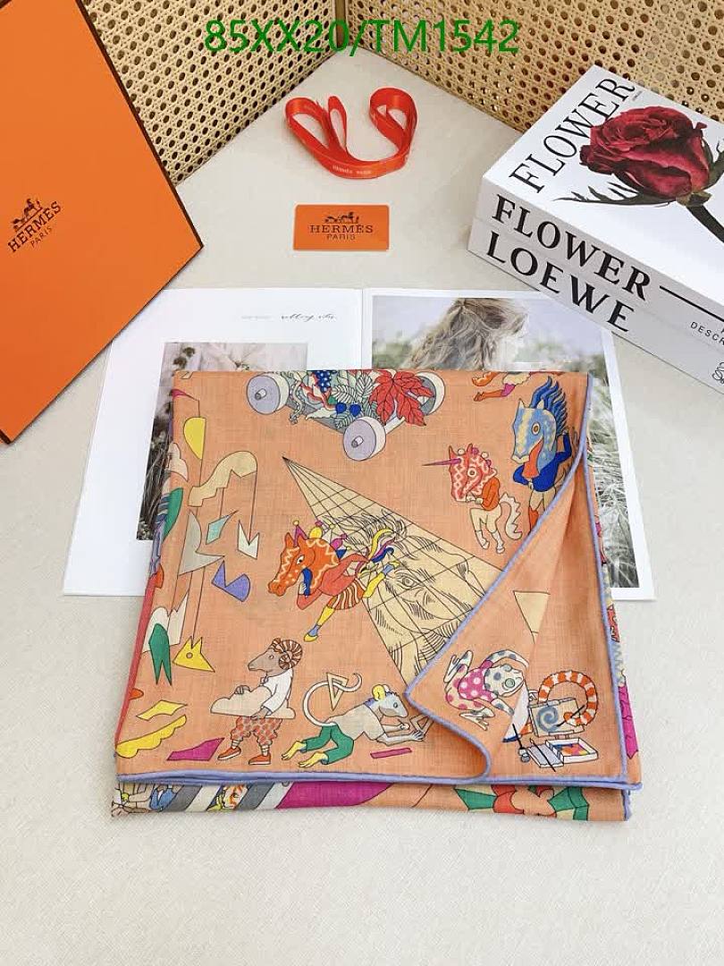 Hermes-Scarf Code: TM1542 $: 85USD