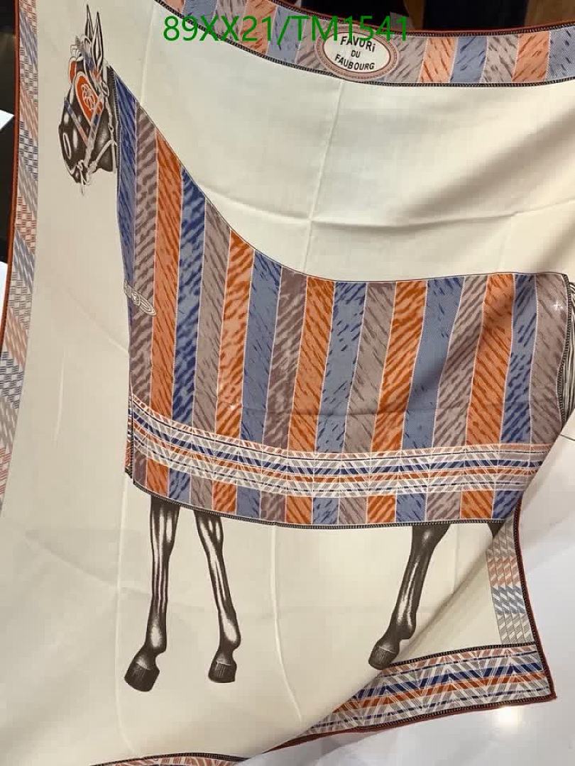 Hermes-Scarf Code: TM1541 $: 89USD