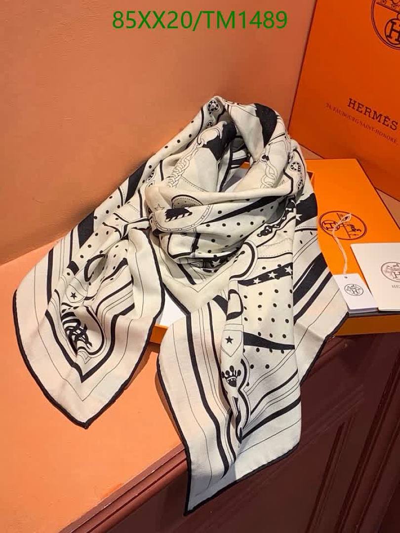Hermes-Scarf Code: TM1489 $: 85USD