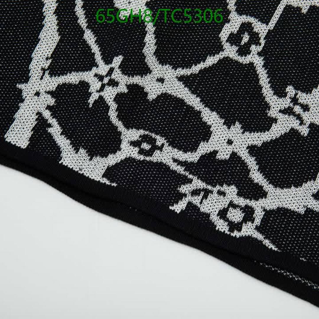 LV-Clothing Code: TC5306 $: 65USD