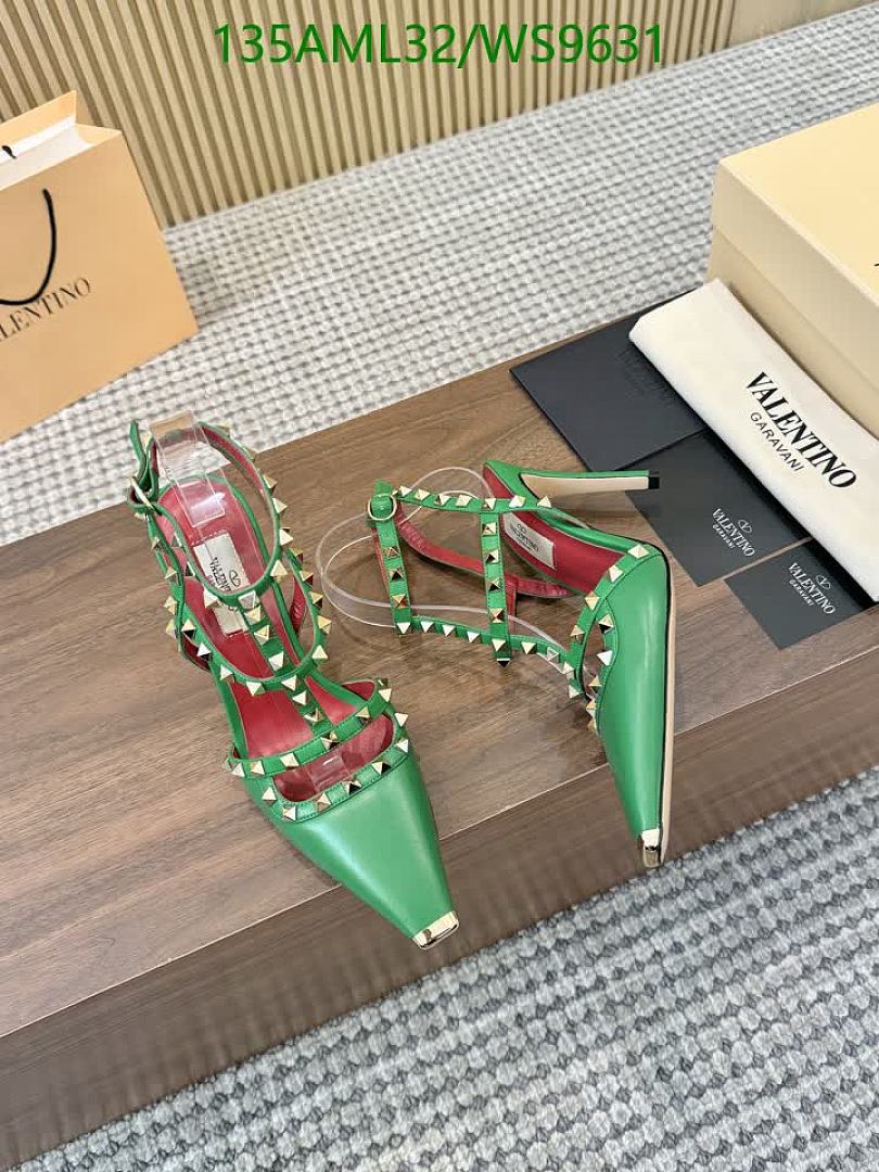 Valentino-Women Shoes Code: WS9631 $: 135USD
