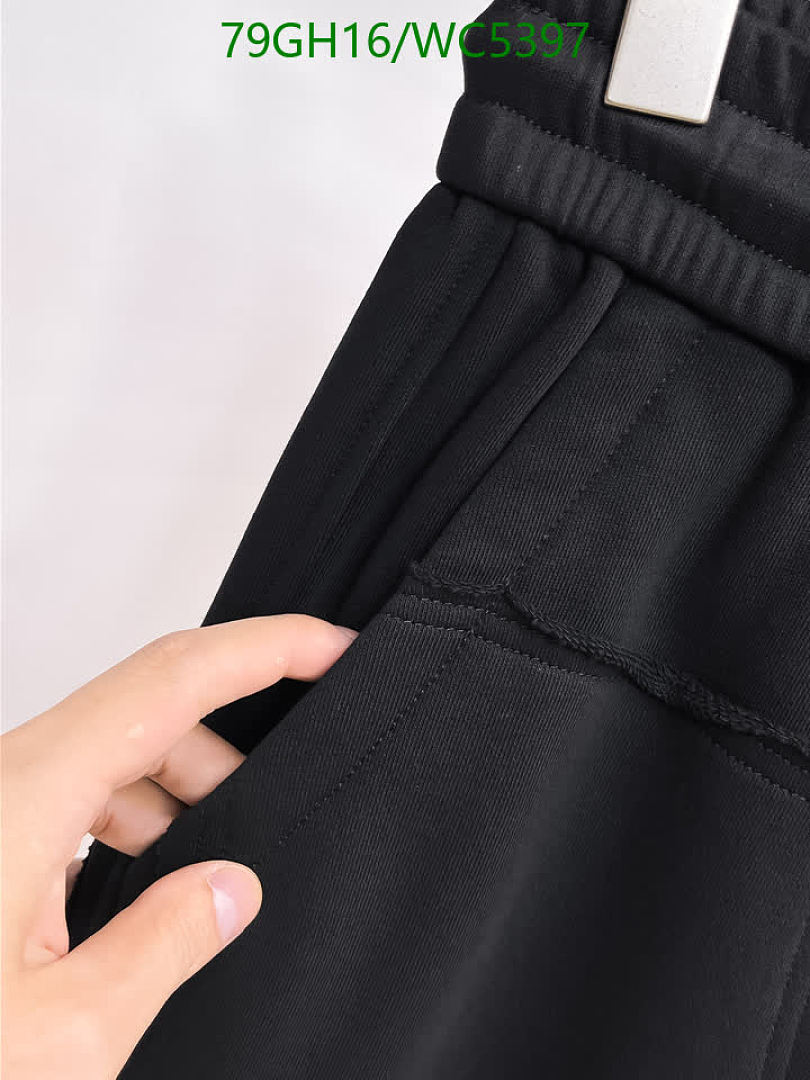 Balenciaga-Clothing Code: WC5397 $: 79USD